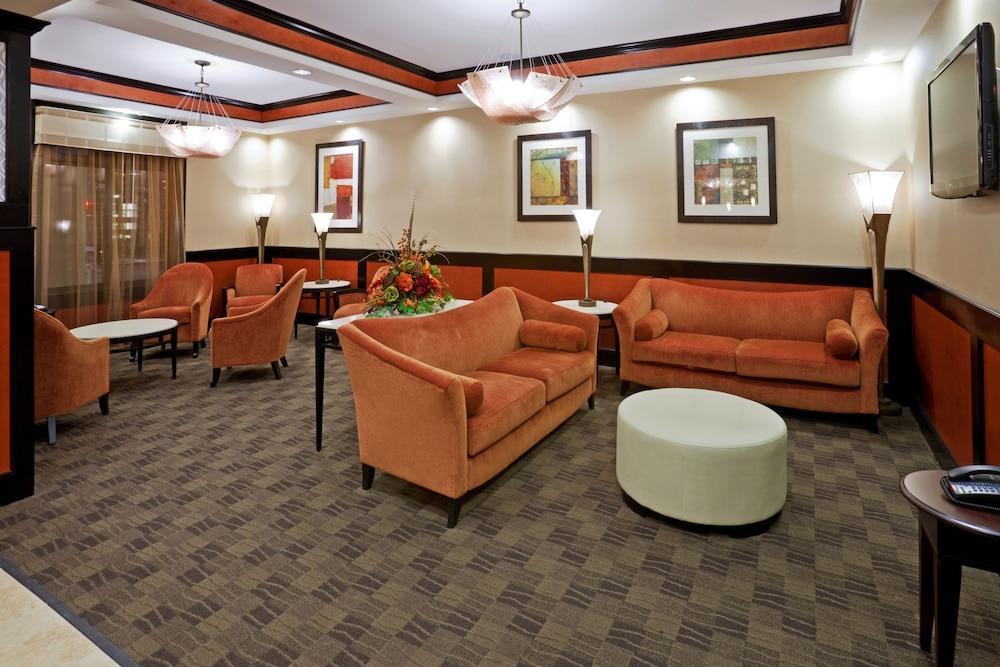 Comfort Inn & Suites Dallas Medical-Market Center Bagian luar foto